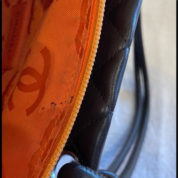 ❌❌❌SOLD❌ ❌ ❌💕HOST PICK💕CHANEL,Cambron Quilted Calf Tote - Picture 17 of 17